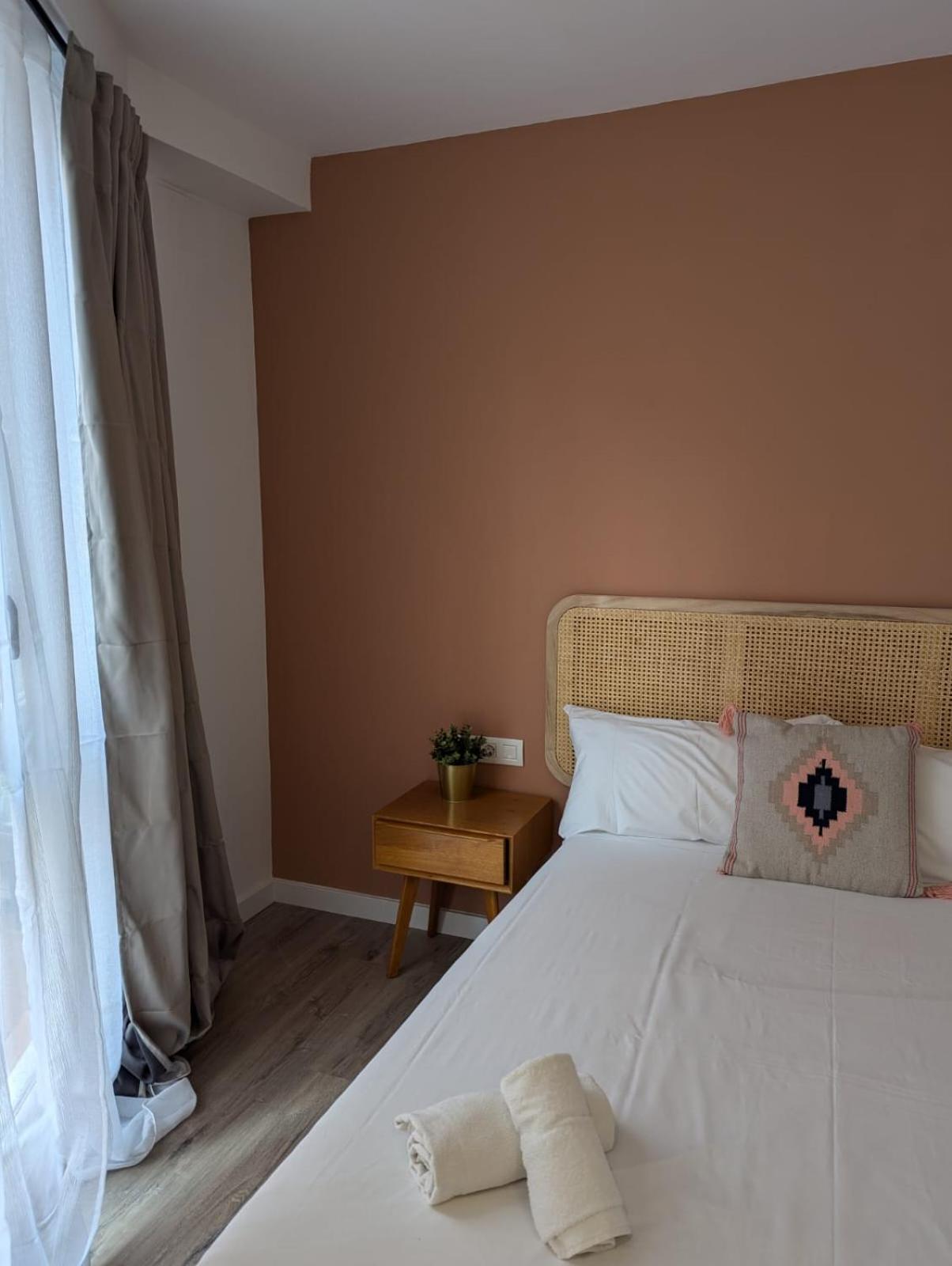 Caliu Barcelona - Fira Apartament *